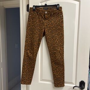 Banana Republic Mid Rise Skinny leopard Jean 26R Like New